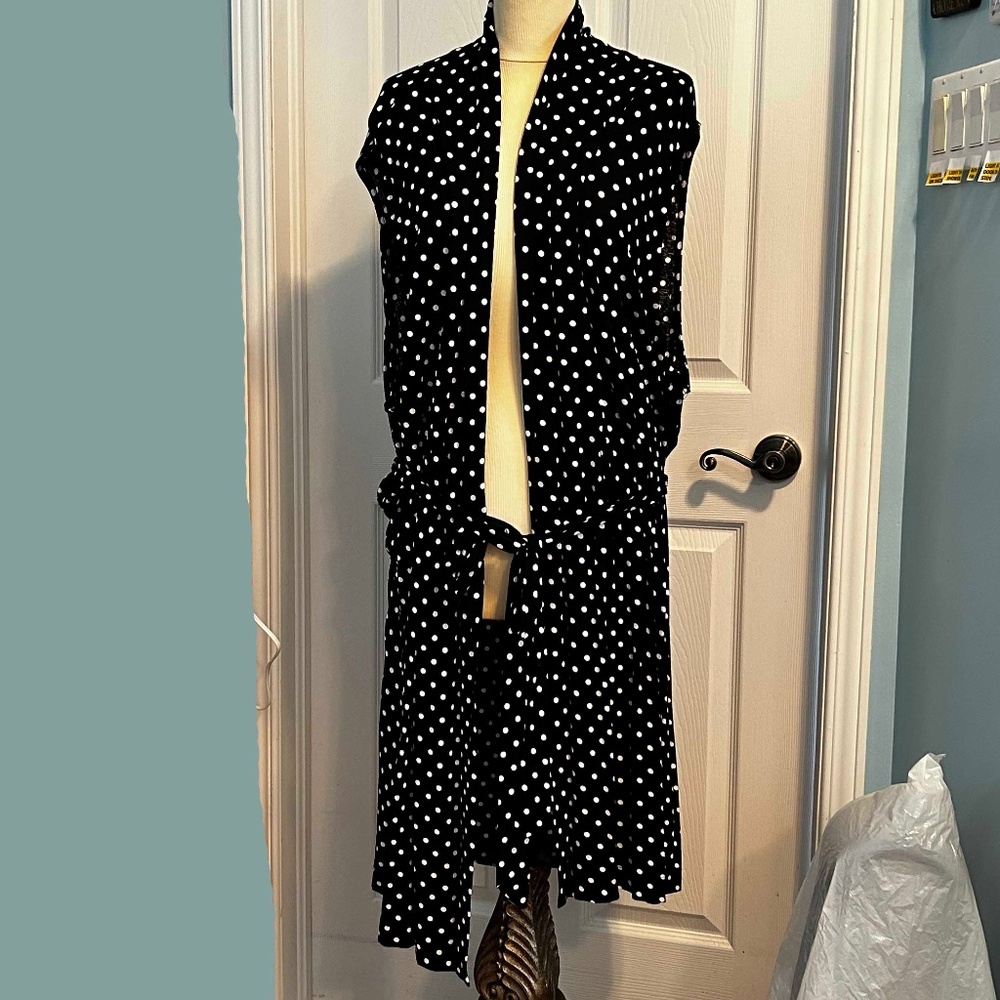 WRAP DRESS, BLACK WITH WHITE DOTS, SIZE 4X, LONG LENGTH, VEE NECK, SLEEVELESS,